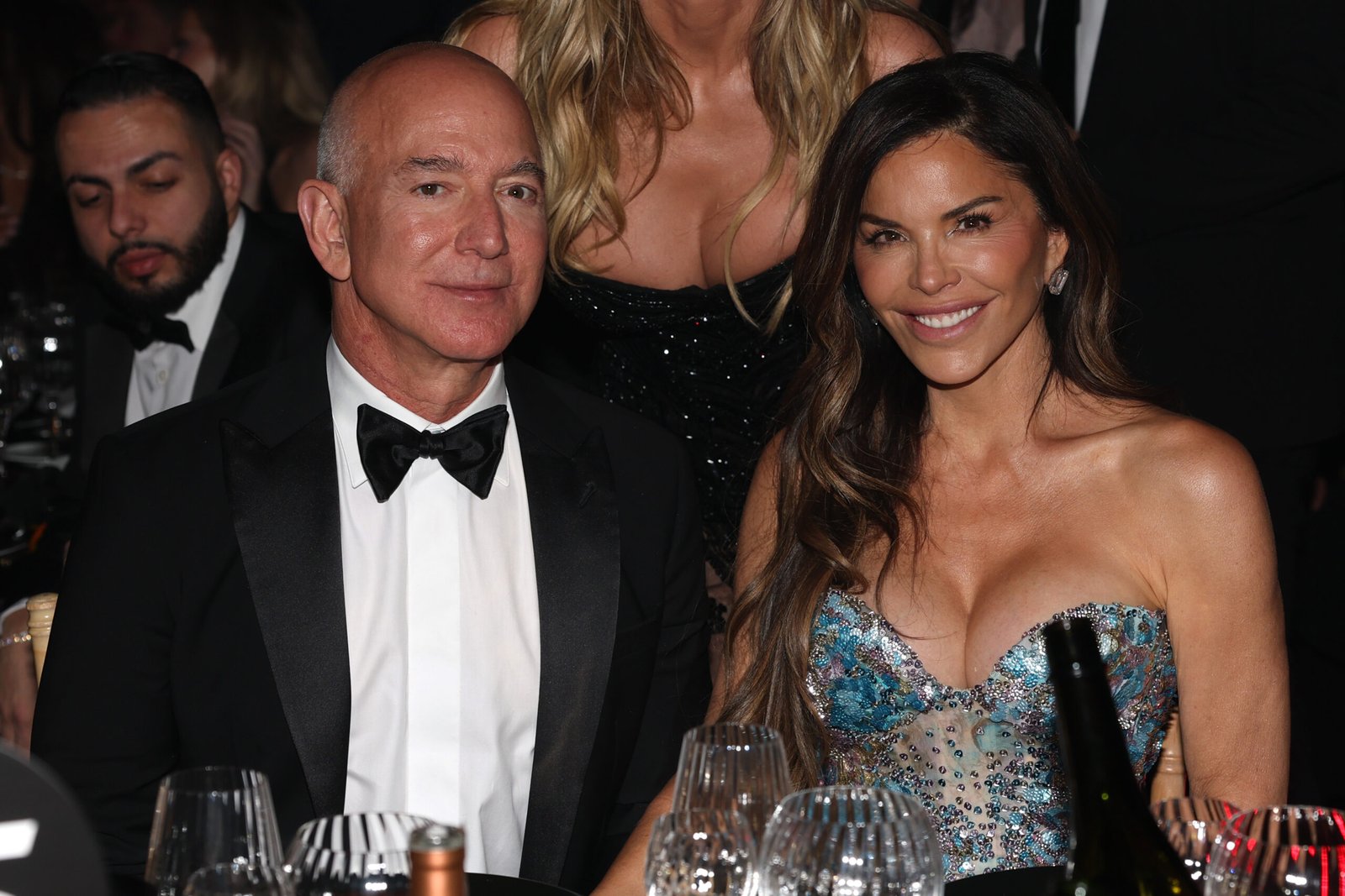 Jeff Bezos and Lauren Sánchez at the amfAR gala on May 22, 2025, in Cap d'Antibes, France | Source: Getty Images