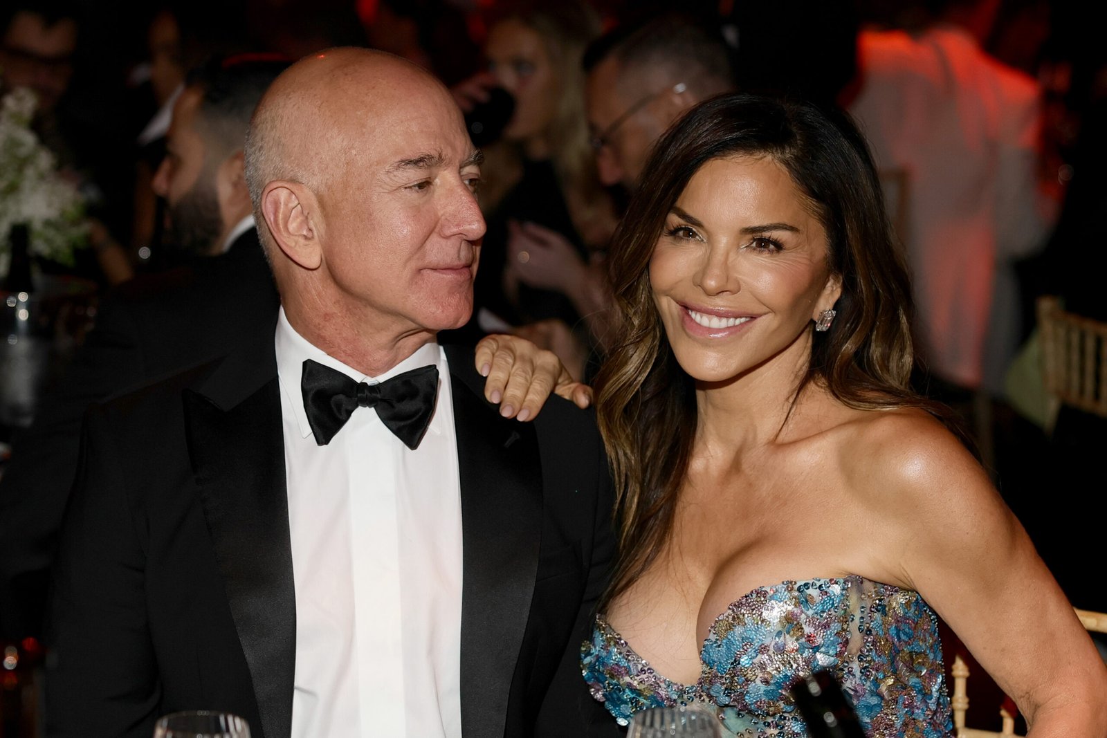 Jeff Bezos and Lauren Sánchez at the amfAR gala on May 22, 2025, in Cap d'Antibes, France | Source: Getty Images